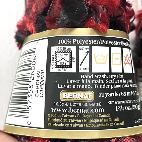 Bernat Boa Yarn Lot of 2 Skeins 1.75 Oz Ea Cardinal Red & Black - Picture 4 of 6
